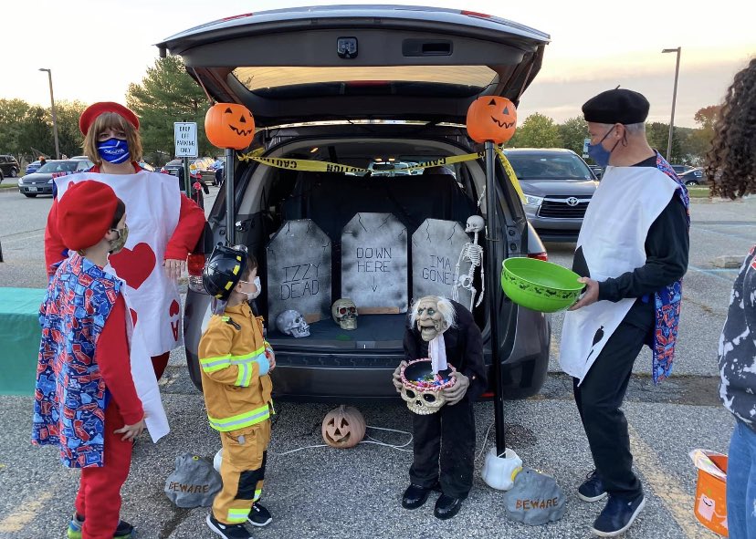 Our annual Fall Harvest, with a Trunk or Treat twist! We are grateful to the PTT, the Ed Justice Committee and all the staff and family members that collaborated and donated their time and talents to make this event such a huge success! #CSDPride #braderes