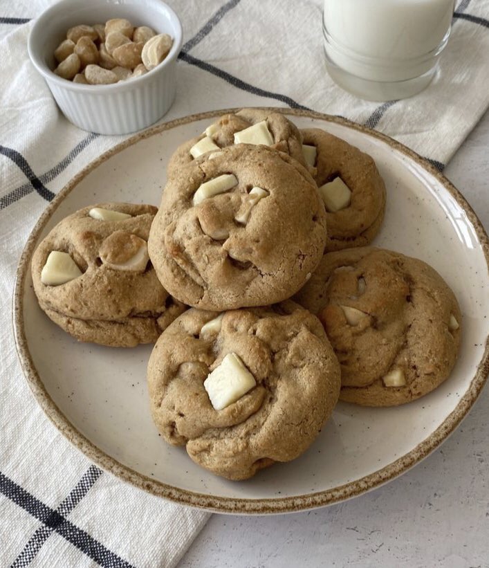 lilithteeth's tweet photo. another short edtwt foodpoll! dessert cookie this or that poll!🍪
like & retweets super appreciated 🤎
#edtwt #EdTwitter #edtwtfoodpoll #EDtwt #edtwtthread #edtwtdiet #foodpoll #foodpolls #dessertpoll https://t.co/fZM9TOPrBI