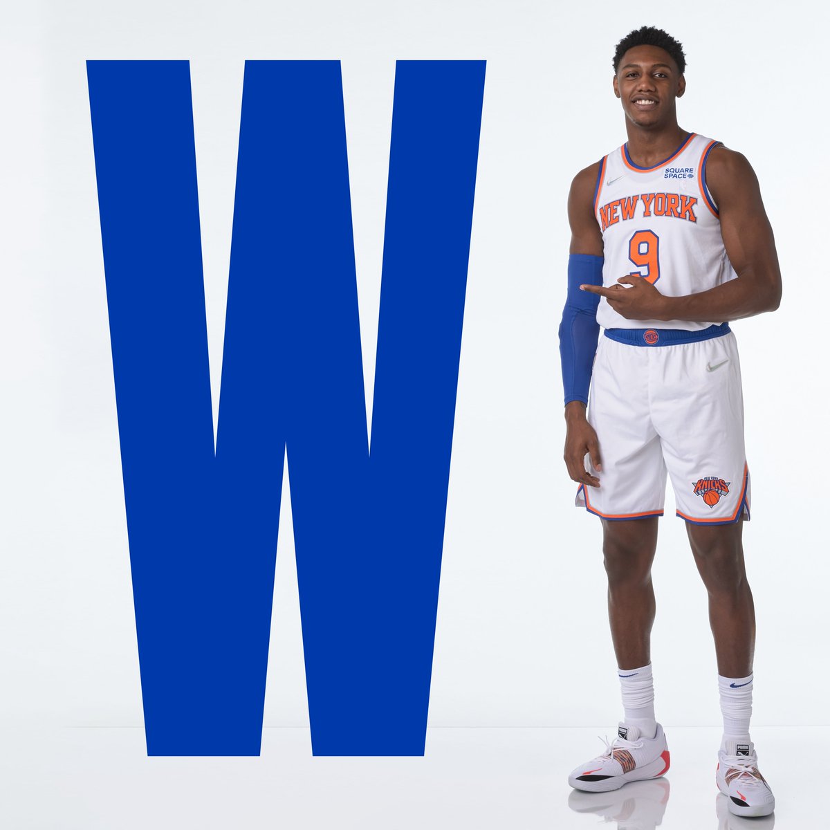 nyknicks's tweet photo. KNICKS WIN! https://t.co/CUEeZObhhs