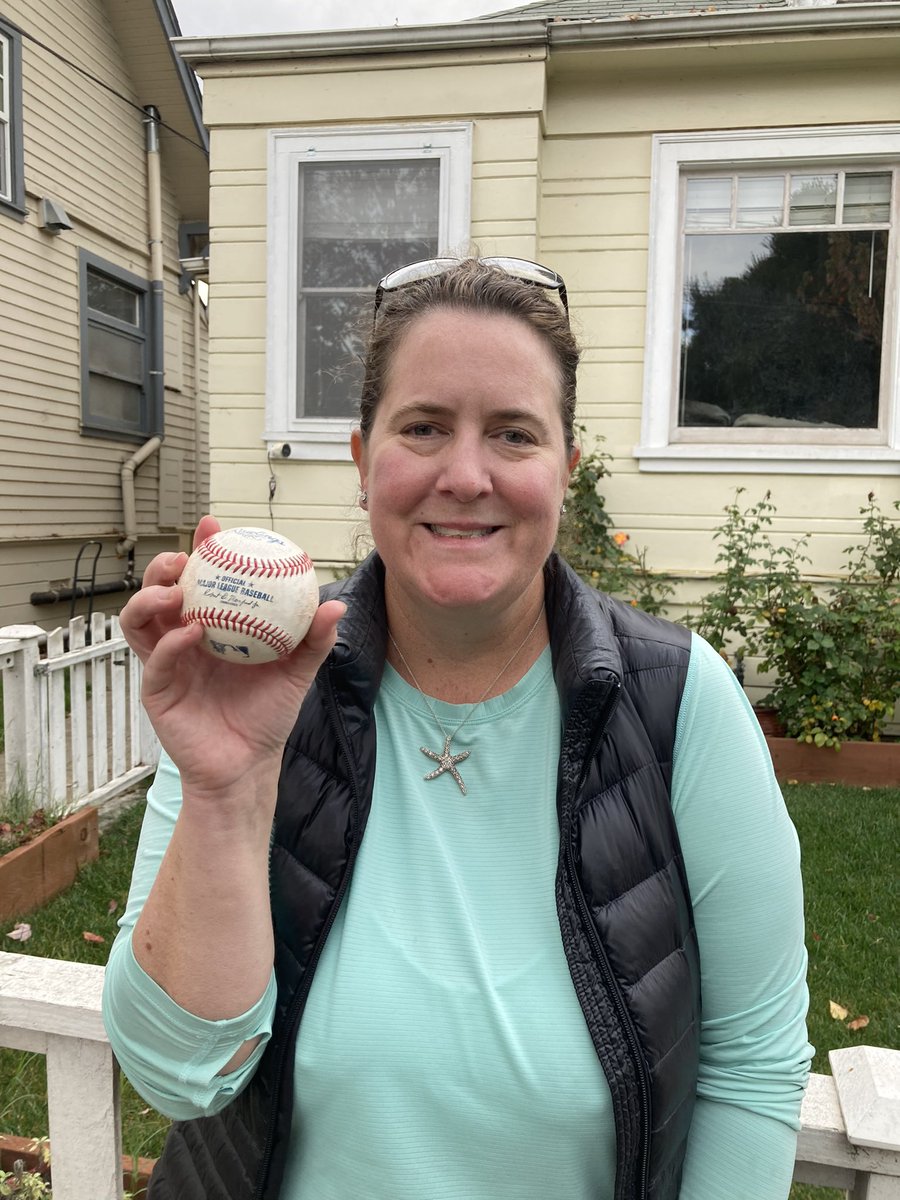 Janie McCauley tweet media