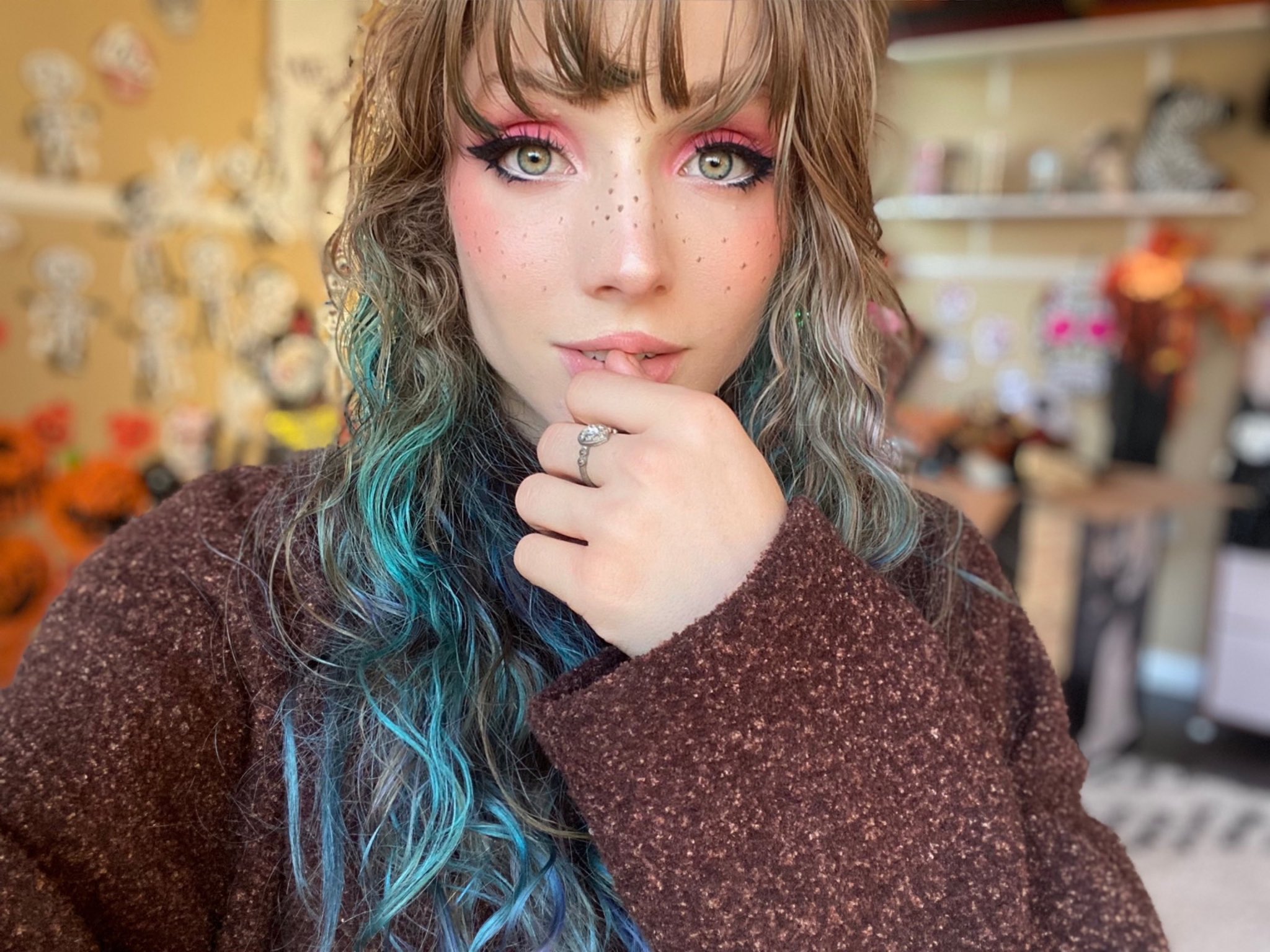 TW Pornstars 1 pic. Its Kristie Bish 🩵. Twitter. this is what falling