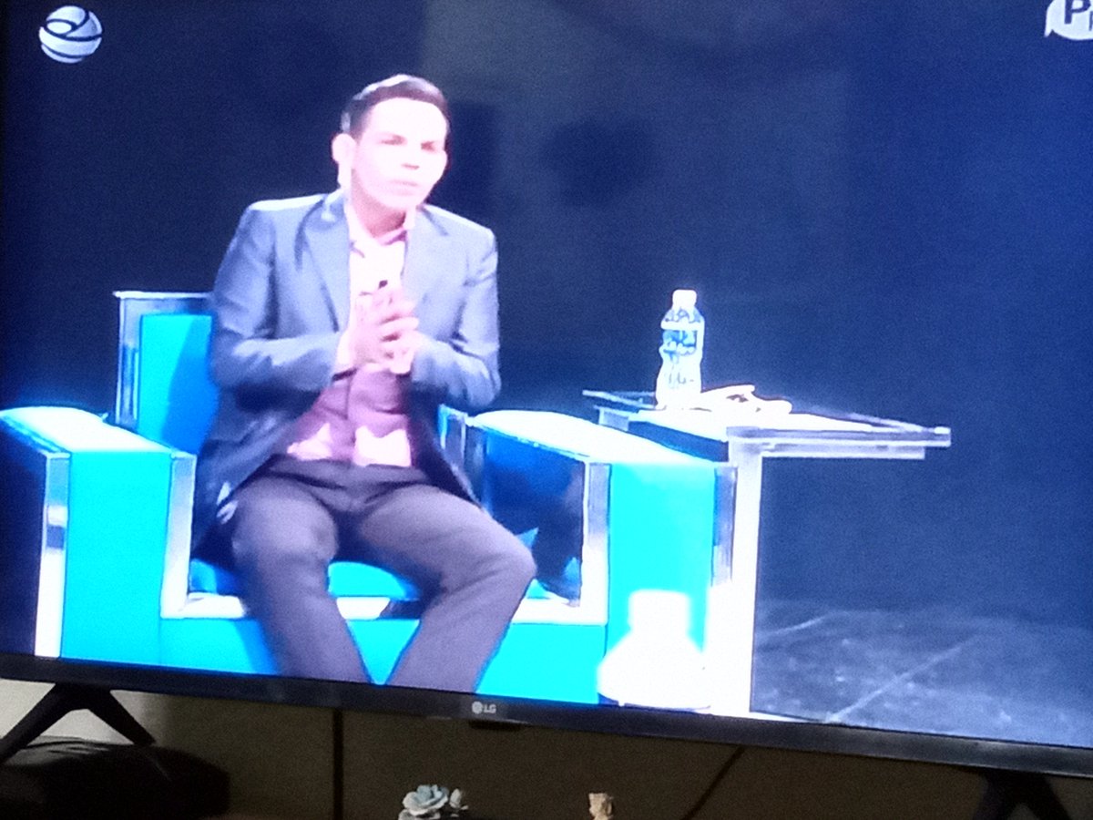 QuintanaTayna's tweet photo. Un excelente invitado en #PalabraPrecisa #AgenteFernando relatando su historia en la insidencia en #Cuba y siempre orgulloso de ser lo que fue.
#Cuba #SomosContinuidad https://t.co/AIF59Z3m9d