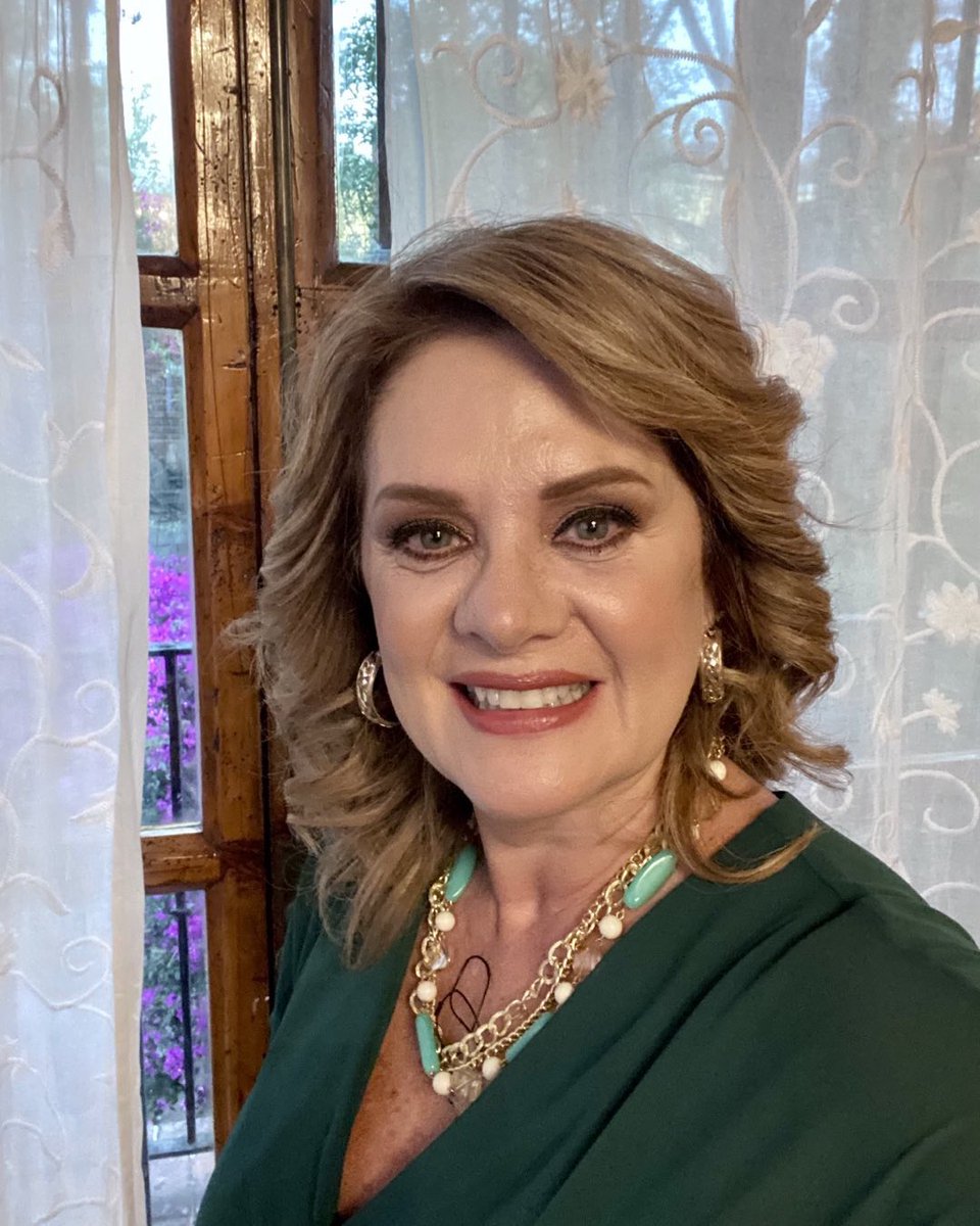 Moni_Buenfil21's tweet photo. Por que fue un gran personaje #CarmenChula #TeamCarmen https://t.co/qAwfPIGYVQ