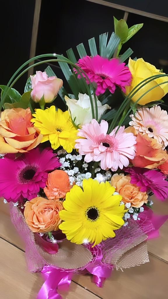 SiennaWalkerSyd's tweet photo. Some special memories from last night! Thank you 💐

https://t.co/rZXBnOFS29 🍓

Follow me on Instagram! @siennawalkersydney https://t.co/9nA9ilJ8cj