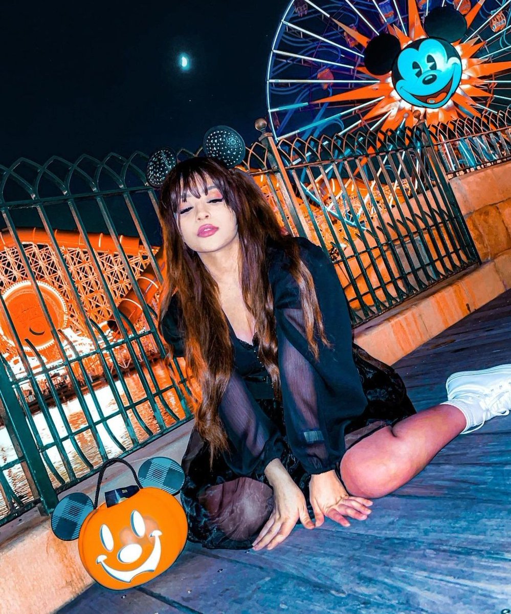 AlexEinsteinn's tweet photo. 🎃 Trick or treat https://t.co/TWSC9dP8Of