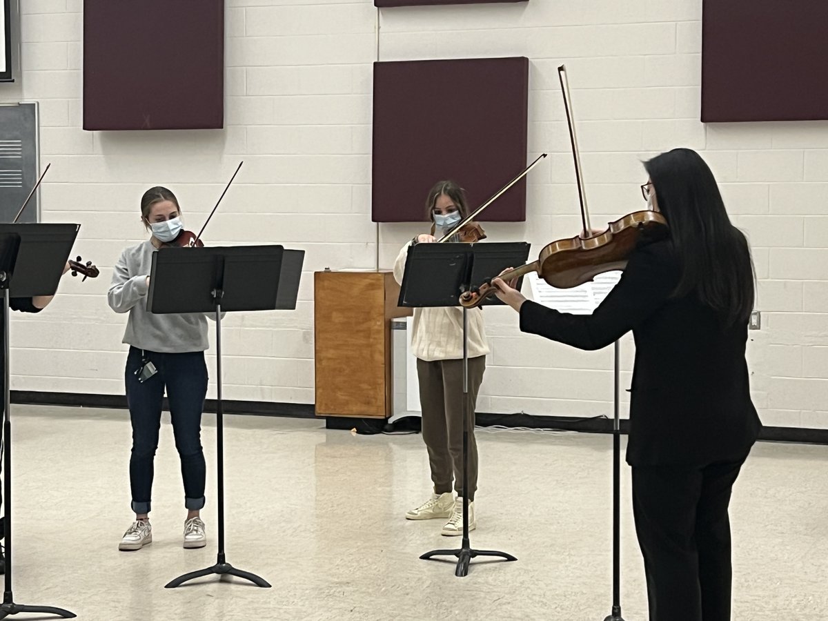 ClassenOrch's tweet photo. Some of our 2nd round @ClassenSASOKC Orchestra all staters enjoyed a clinic at OCU today.  It was simply the perfect end to our week! @ClassenVPA @OKCPS #shiningbright #findawaymakeaway #noexcuses #betterthannormal https://t.co/cQP27b2JY5