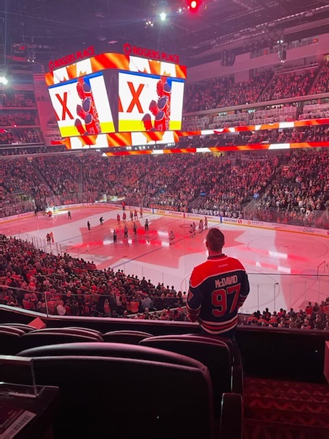 Berley27's tweet photo. Let’s go Oilers #anthem #pride @EdmontonOilers @SarahMcLachlan https://t.co/lqvse5JRGz