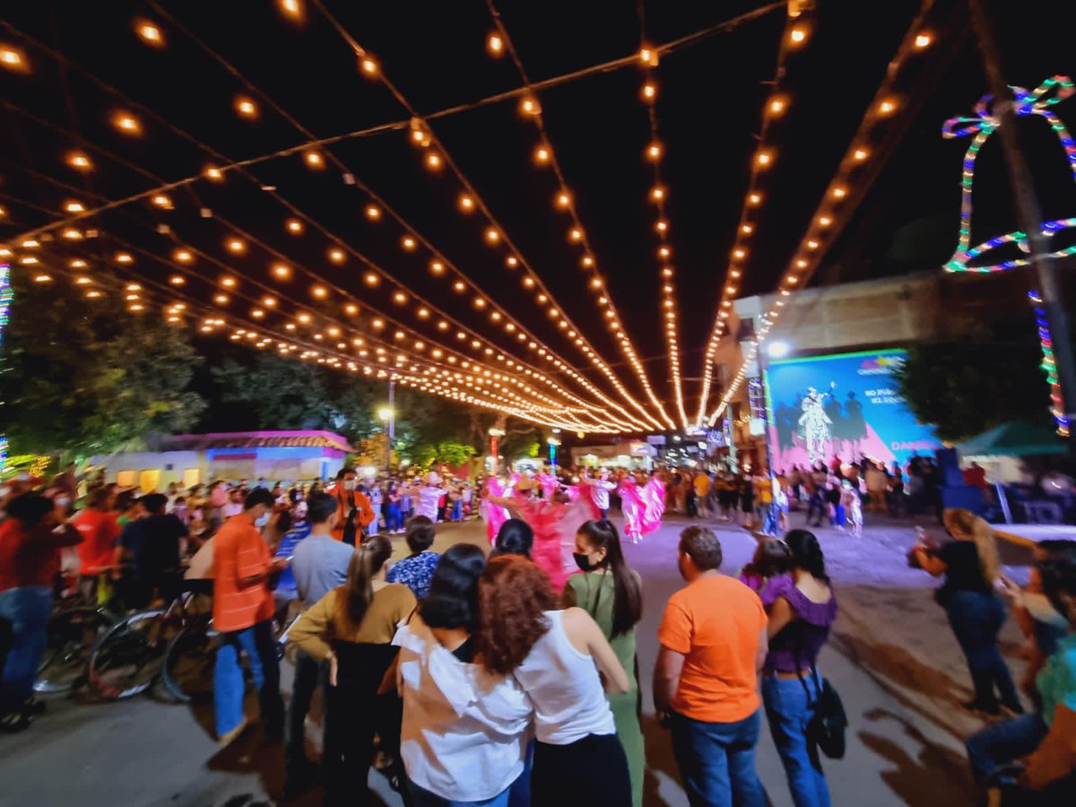 Lanzamiento de arreglos navideños, Estelí. Inauguración del Puente Gualilica, San Juan de Limay, Estelí.
#EleccionesSoberanas2021
#ProsperandoConElPueblo
#SiempreMasAlla
#SomosProsperidad
#PazYBien
#PLOMO19