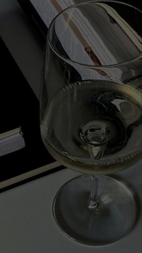 ⠀⠀⠀⠀⠀⠀⠀⠀⠀🍷”