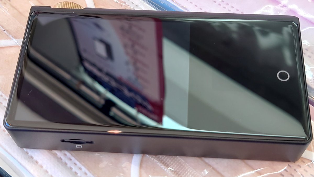 ryoutadb's tweet photo. 中古のn3proがガラスコートでピカピカに！
#Cayin
#n3pro 
#ガラスコート 
#XECO https://t.co/9sBwv0Ud2F