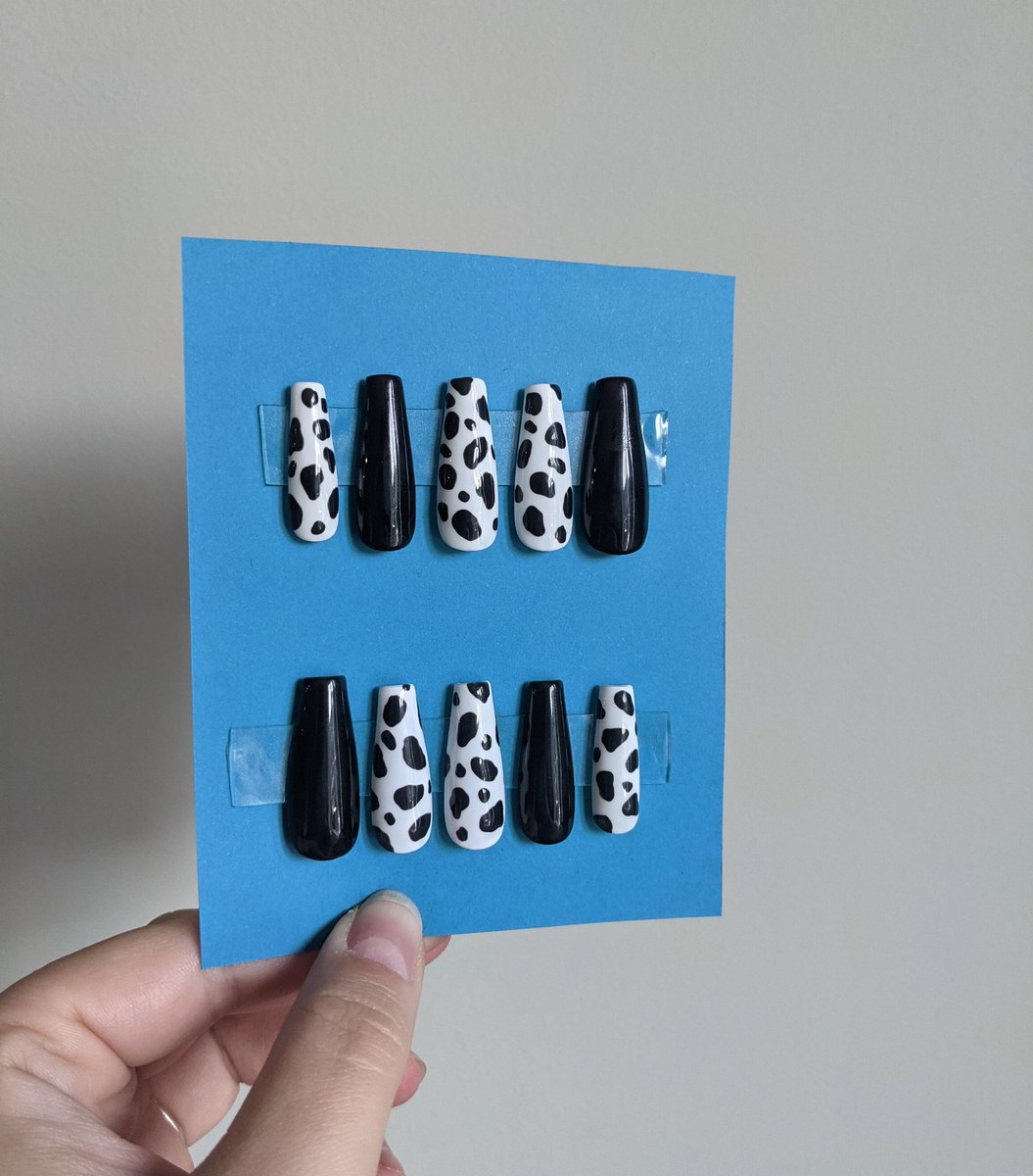 QueerClaws's tweet photo. @DrueDoodles I make press on nails! Link in the bio. https://t.co/FbhiyGVnky