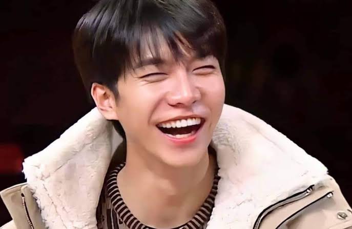 exquisitekdrama's tweet photo. smiling #leeseunggi for #MAMAVOTE, 2021 MAMA https://t.co/vVcgFNp3Bq