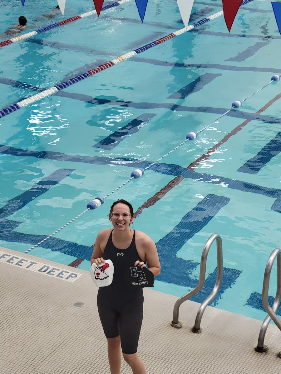 McWendy9's tweet image. So Proud of this kid! Cleo Finished her high school career strong 💪 🏊🏼‍♀️ so grateful for @penfieldswim support through the years. #teamofone @ERBombers