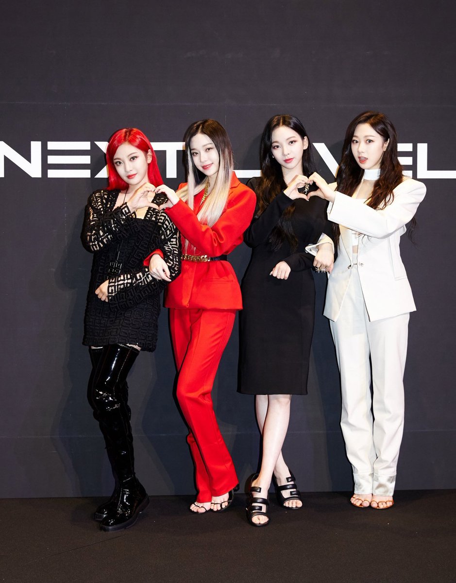 aespachart's tweet photo. 2021 MAMA Worldwide Fans' Choice TOP 10 (Pre-vote Day 3)

🔎 1 RT = 1 Vote
🔒 1,000 Retweets/Replies

#MAMAVOTE #aespa https://t.co/VJwpDh2g5b