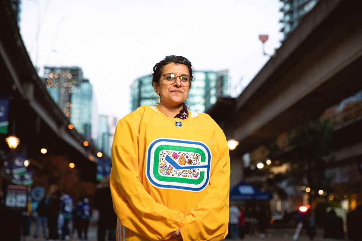 Canucks's tweet photo. The artwork.
The artist. https://t.co/5qKpe1gtwJ