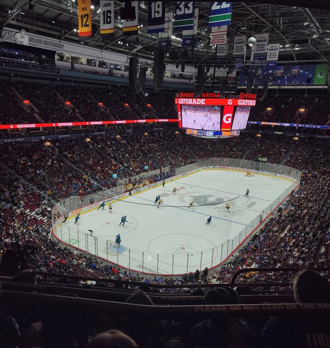 Go Canucks go! 🏒 🇨🇦 https://t.co/VDsbRSF6RO