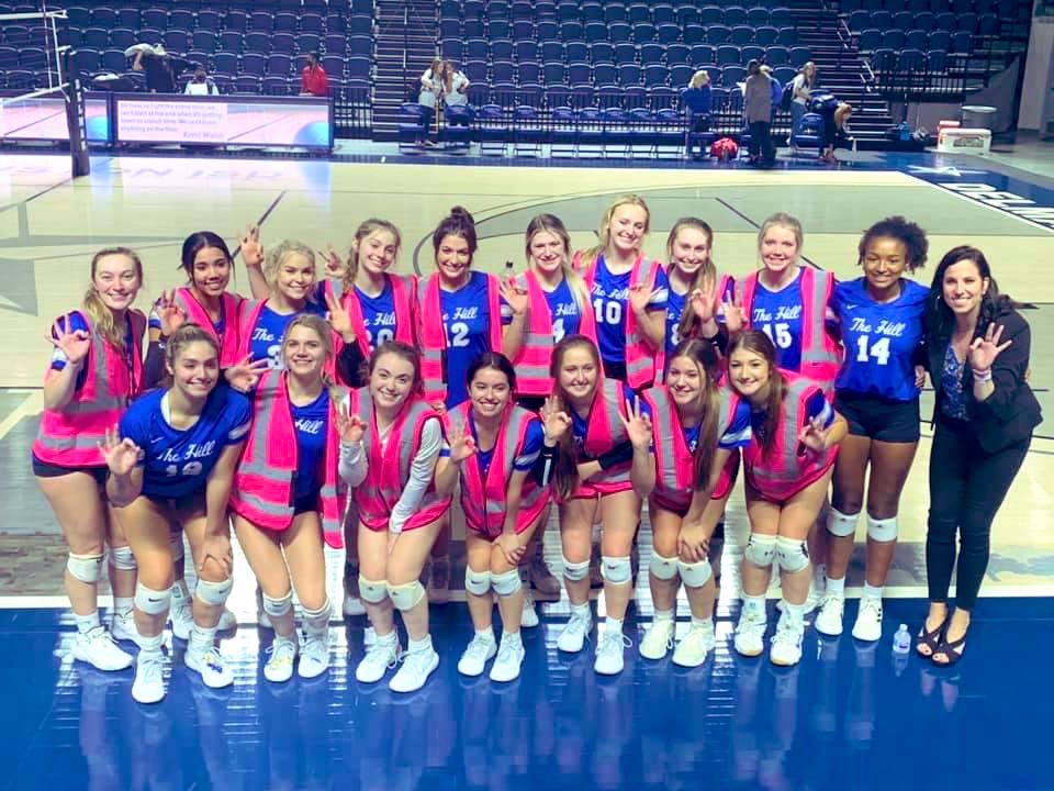 Wow 🤩 If you weren’t at this game then you missed out! It was a 5 set thriller, with the Eagles trailing 6-11 in the 5th set, only to win it all 15-11! Heart and Relentlessness were the key factors tonight💙 3rd Round here we come! #Ohana🌺 #WingsUp🤙 #EFH🦅