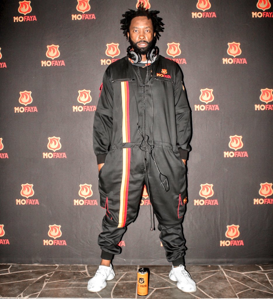 djsbu tweet picture