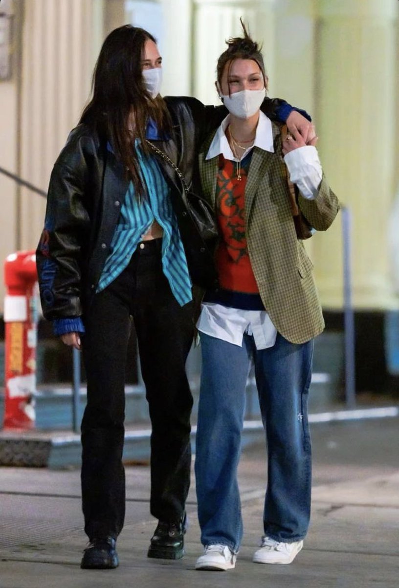 devoncdetails's tweet image. devon and bella