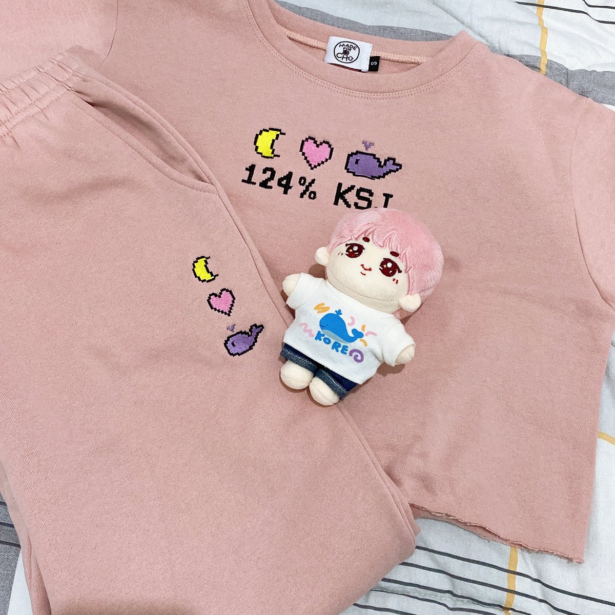 almost forgot to post this ;;; the jin sweater + jogger set from <a href="/madeforchuph/">MADE FOR CHÜ</a> finally arrived 🌙💗🐳 thank you <a href="/wowsnazzy_/">WOWSNAZZY INA GO🇲🇨</a> for holding the GO 🥰