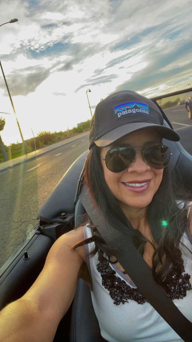 Marce_AZ's tweet photo. It’s the weekend! 🙌🏼Loving this gorgeous AZ weather with my ♥️
#LifeInAZ #ItsTheWeekend #FridayFeeling #LifeIsGood https://t.co/bQmzJFfGDD