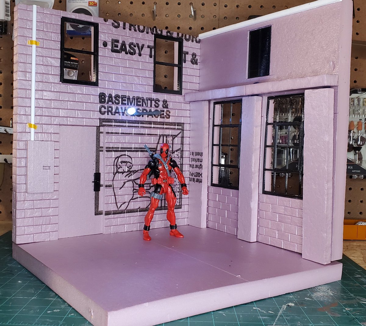 VASCOtoys's tweet photo. Latest #diorama #WIP is a back entrance to a building. 

#ACBA #ActionFigures #Diostructure https://t.co/DxDPMpVTP7