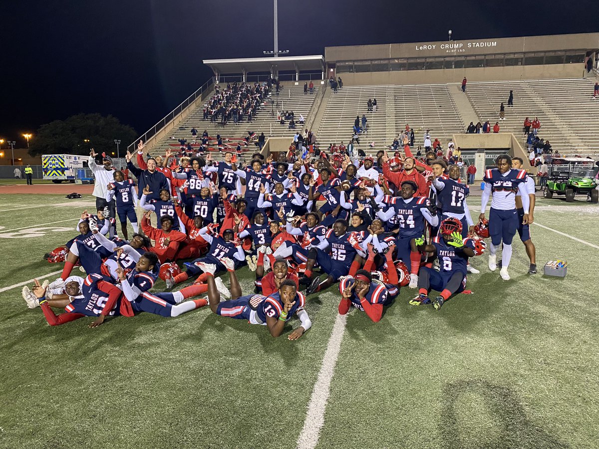 AliefTaylor_FB's tweet photo. YOUR ROARING LIONS ARE PLAYOFF BOUND‼️‼️‼️ The lions defeated Alvin 56-33 to improve to 6-4 (4-3) on the season! 

*1st playoff appearance in 5 years‼️
*1st winning season in 5 years‼️
*1st playoff/winning season by an Alief team in 3 years‼️

Special Group #ProtectTheFamily https://t.co/w2WhkAK5C0