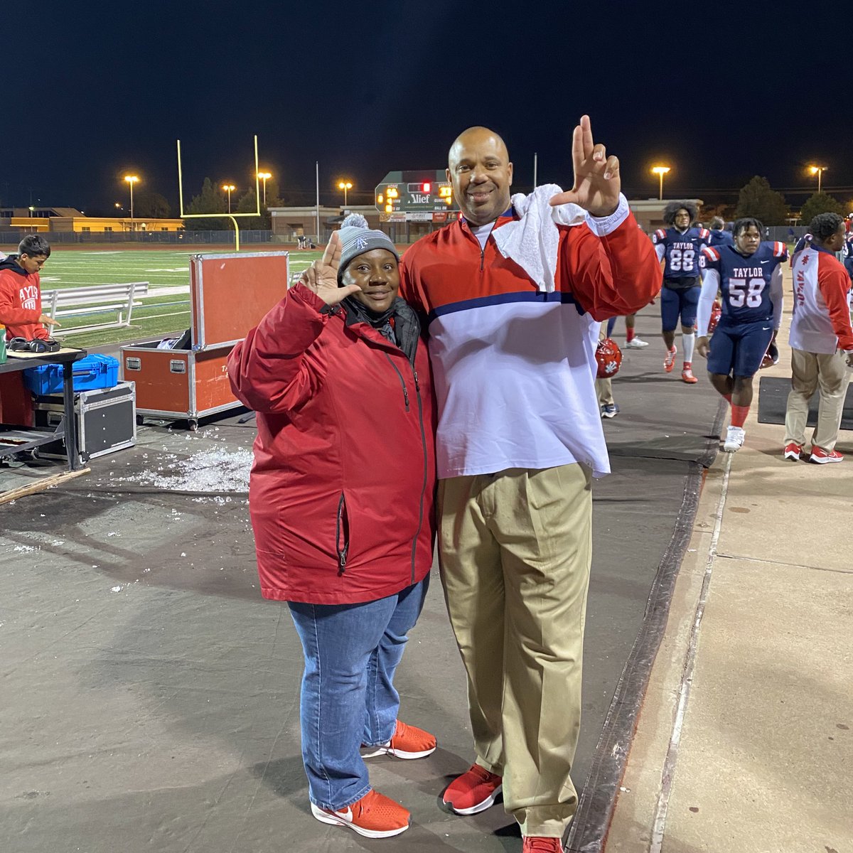 AliefTaylor_FB's tweet photo. YOUR ROARING LIONS ARE PLAYOFF BOUND‼️‼️‼️ The lions defeated Alvin 56-33 to improve to 6-4 (4-3) on the season! 

*1st playoff appearance in 5 years‼️
*1st winning season in 5 years‼️
*1st playoff/winning season by an Alief team in 3 years‼️

Special Group #ProtectTheFamily https://t.co/w2WhkAK5C0