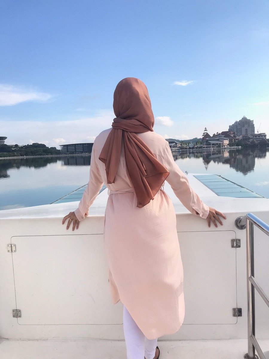 pmbrutiketmurah's tweet photo. Ada tak warga Putrajaya yang belum pernah naik cruise tasik Putrajaya tu? Dekat Shopee pun korang boleh beli tiket serendah RM17 untuk kids, RM25 adult. Review dari customer setakat ni semua memuaskan. Seller peramah, servis cepat, murah. 

Check sini : https://t.co/r2Q6eWcJLt https://t.co/yrEj2N75r5