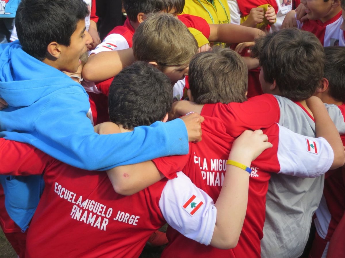 FundNinawaDaher's tweet photo. Vuelven los encuentros #deportivos #fraternos y #solidarios para que juntos recuperemos la #esperanza de que un mundo mejor es posible
#Hoy en #Pinamar se realiza el 8 Encuentro Regional de Escuelas de #Fútbol #NinawaDaher Gracias @martinyeza por declararlo de Interés Municipal https://t.co/UAR4blHvGH