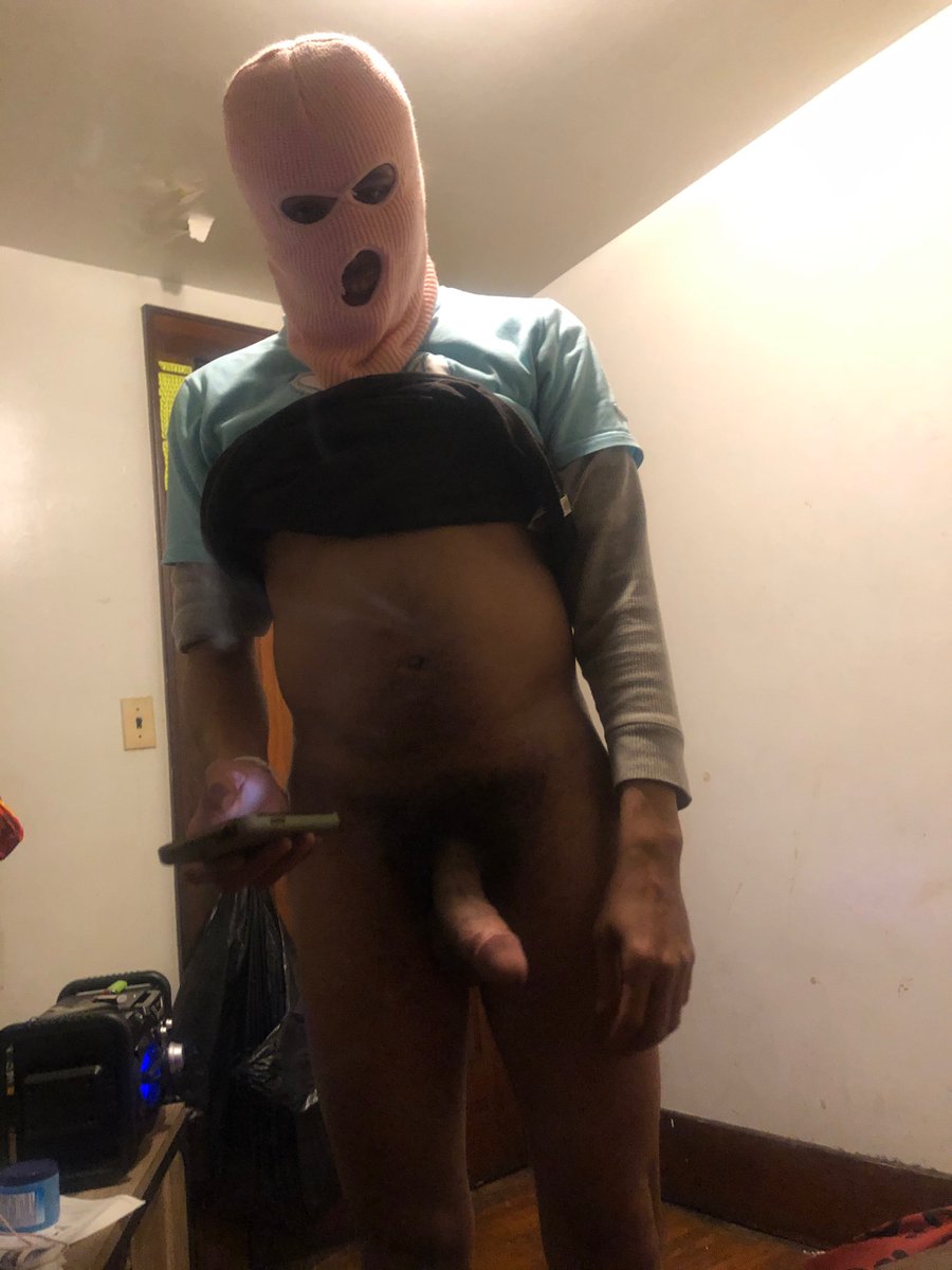 TsTasia02's tweet photo. I told him keep it on😜 #maskedfreak https://t.co/M00CwTRCST