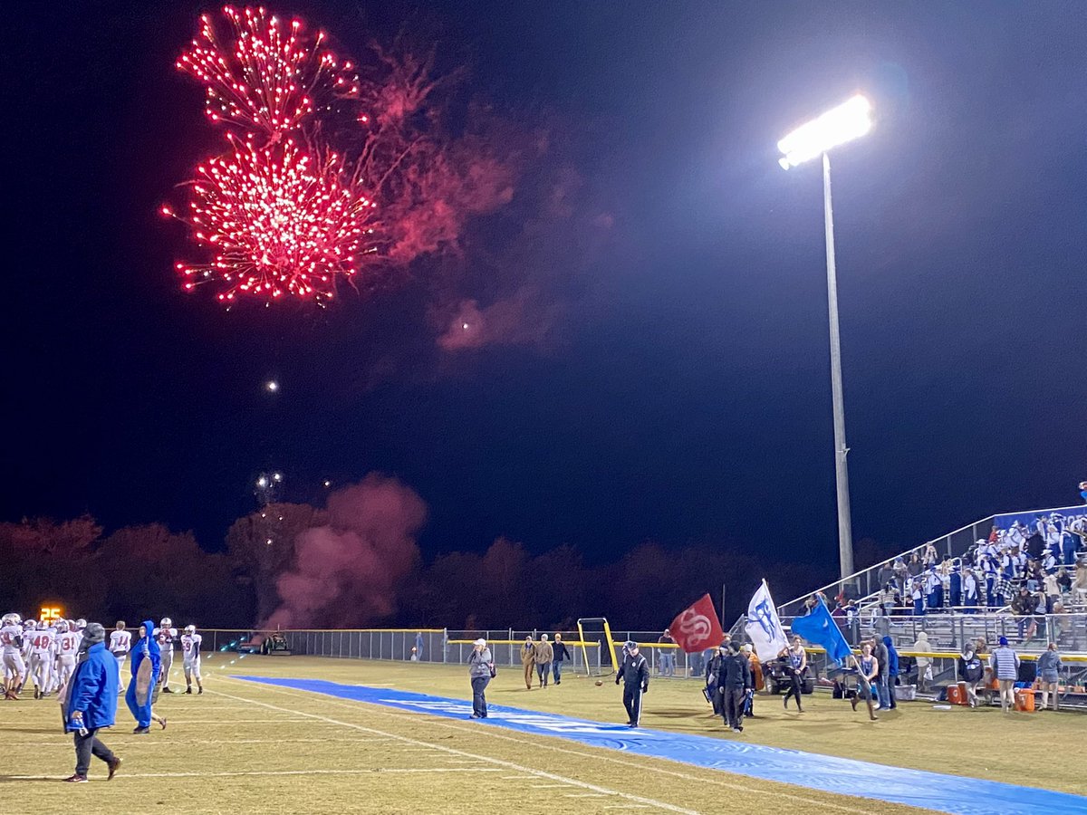 Forrest_Rockets's tweet photo. BIG Round 1 win!! Way to go Rockets!! Round 2 here we come!! 💙🚀🏈 https://t.co/now2pF6Eum