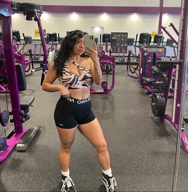 macdaddymiller_'s tweet photo. Working out with my girls…
MY GIRLS : “Anxiety, Depression, Body dysmorphia, Regret, Inner Demons” https://t.co/RUDgz4A9fM