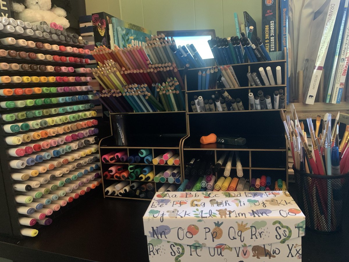 NinjaFoo's tweet photo. @kidlitart I have a few different organizers in my workspace, and love the ones that allow me to grab what I need without having to open a drawer. 💜💙💚 #kidlitart https://t.co/TpLdvpaz9p
