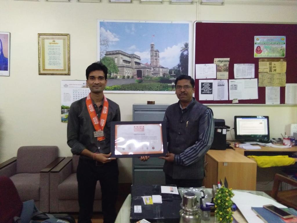 ryart_stringart's tweet photo. Ryart creation..
It's #honour from #marathidepartment #puneuniversity
Proud to be as a #student of puneuniversity
#pune #ryart #ryartcreation #stringart #honour #Mumbai #ArtistOnTwitter #artist #art #marathi_news #Marathi @PrabhakarDesai7 @ryart_stringart @PrafullaPawar_ https://t.co/TvV289VIPx