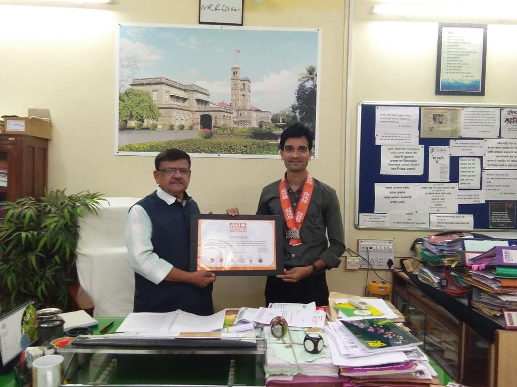 ryart_stringart's tweet photo. Ryart creation..
It's #honour from #marathidepartment #puneuniversity
Proud to be as a #student of puneuniversity
#pune #ryart #ryartcreation #stringart #honour #Mumbai #ArtistOnTwitter #artist #art #marathi_news #Marathi @PrabhakarDesai7 @ryart_stringart @PrafullaPawar_ https://t.co/TvV289VIPx