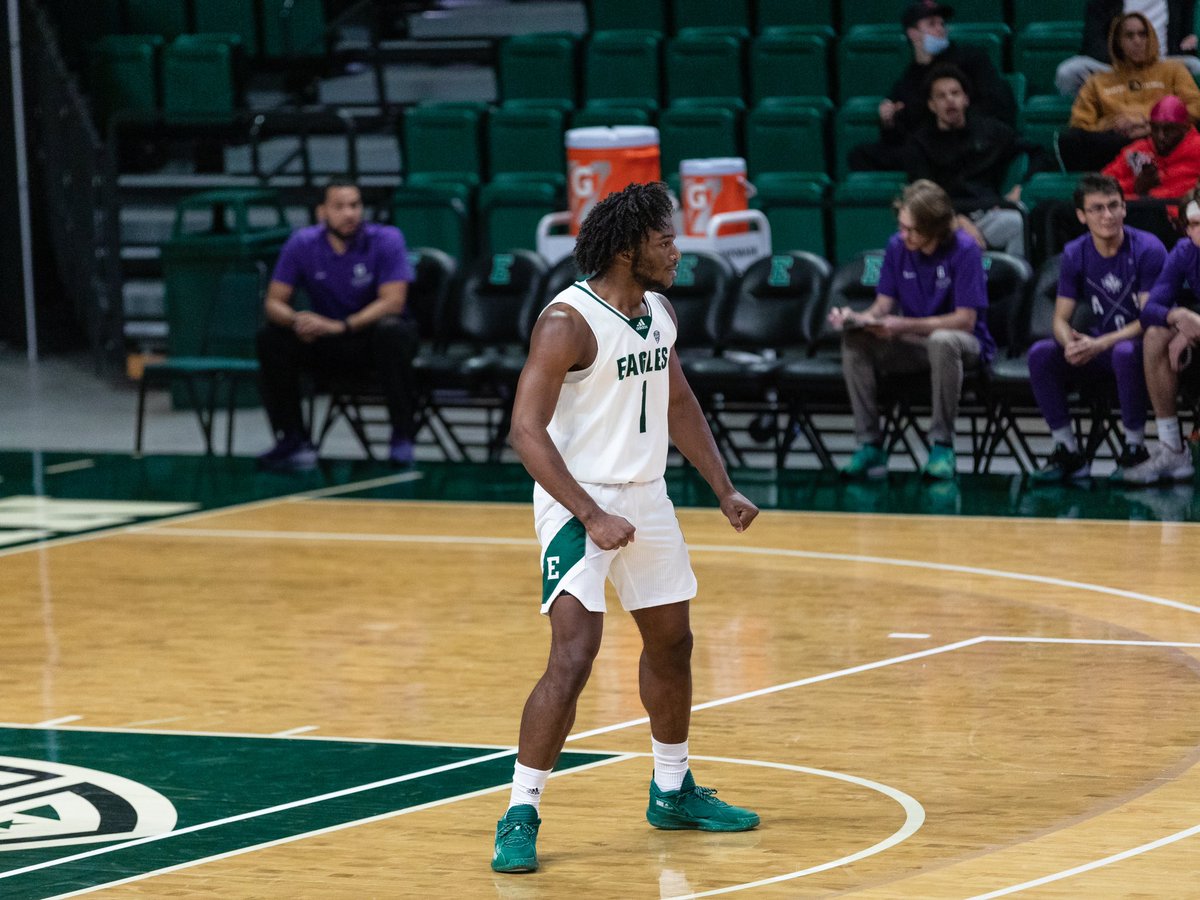tariqsp8s's tweet photo. 📸’s from @EMU_MBB game tonight 
#RIQSHOTIT | #RIQMADEIT 🏀🔥 https://t.co/S7djNT62aO