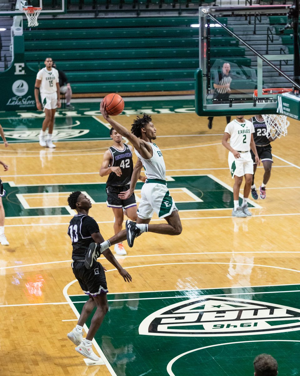 tariqsp8s's tweet photo. 📸’s from @EMU_MBB game tonight 
#RIQSHOTIT | #RIQMADEIT 🏀🔥 https://t.co/S7djNT62aO