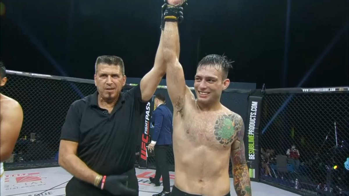MMAArgento's tweet photo. EL PINKY SIGUE INVICTO🇦🇷

Leandro Urquiza fue de menos a mas y le gano por decision unanime a Zayeq Herrera. 

Importante vuelta, Vamos Lea🇦🇷🇦🇷🇦🇷

@luxfightleague 
@Joselo_Mendoza

#LUX018 https://t.co/cWkYNHy7hy