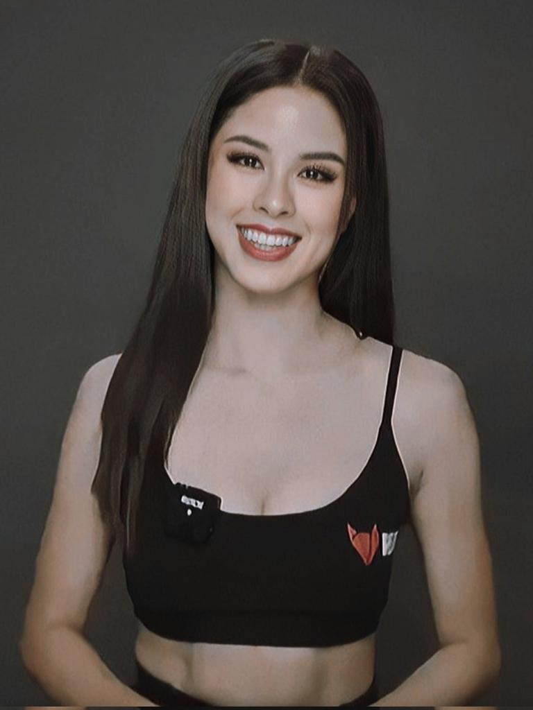 yeolmylovee's tweet photo. This sweet and genuine girl deserves all the love in this world. She's an angel, so I don't get why people on social media are bullying her, throwing bad words, and spreading false information just to ruin her. I love you, Kirsten.

RESPECT KISSES DELAVIN https://t.co/thoSREWsb7