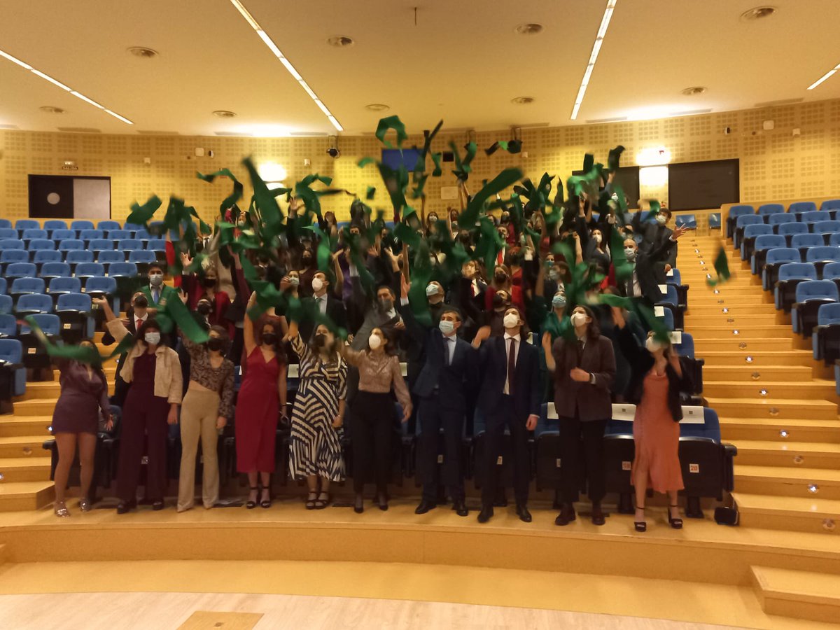 pablodeolavide's tweet photo. 🎓🎓🎓🎓🎓🎓🎓🎓🎓🎓😊
#graduación #ambientales #UPO https://t.co/Wzk13leRrf