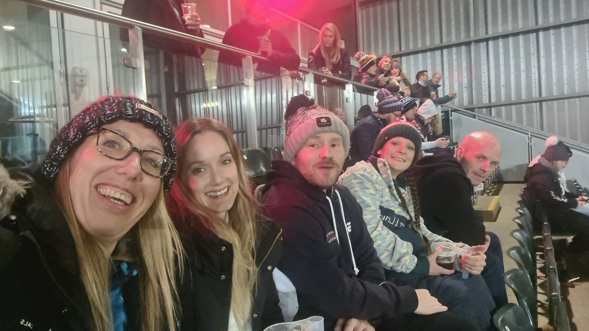 donna_physio's tweet photo. Fabulous night at Welford Road
#8outof8 #COYT 🐯❤🤍💚 https://t.co/1G7Bl3Tzwh