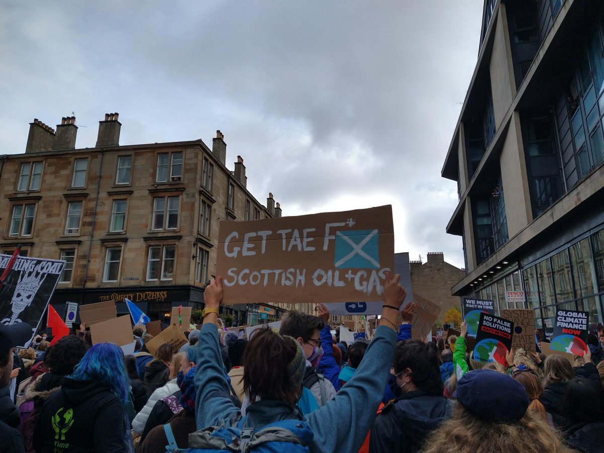 BigIssue's tweet photo. @GretaThunberg They may have been marching for the planet but it was a distinctly Scottish affair
https://t.co/P1NhXHUUED #COP26 #FridaysForFuture https://t.co/gagdvsutMP