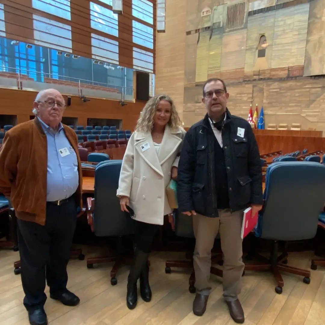 fernavillalain's tweet photo. Apoyando la inmensa labor de @mayoresceate con nuestros mayores 
Reunión con Grupo Popular Asamblea de Madrid, para lograr difundir y sostener su trabajo con miles de voluntarios culturales.
Con @corralcpedro  , @bravosanchezm  y Maria del Mar Blanco.
Mil gracias 
#FelizSabado https://t.co/8a3MkKYV0O