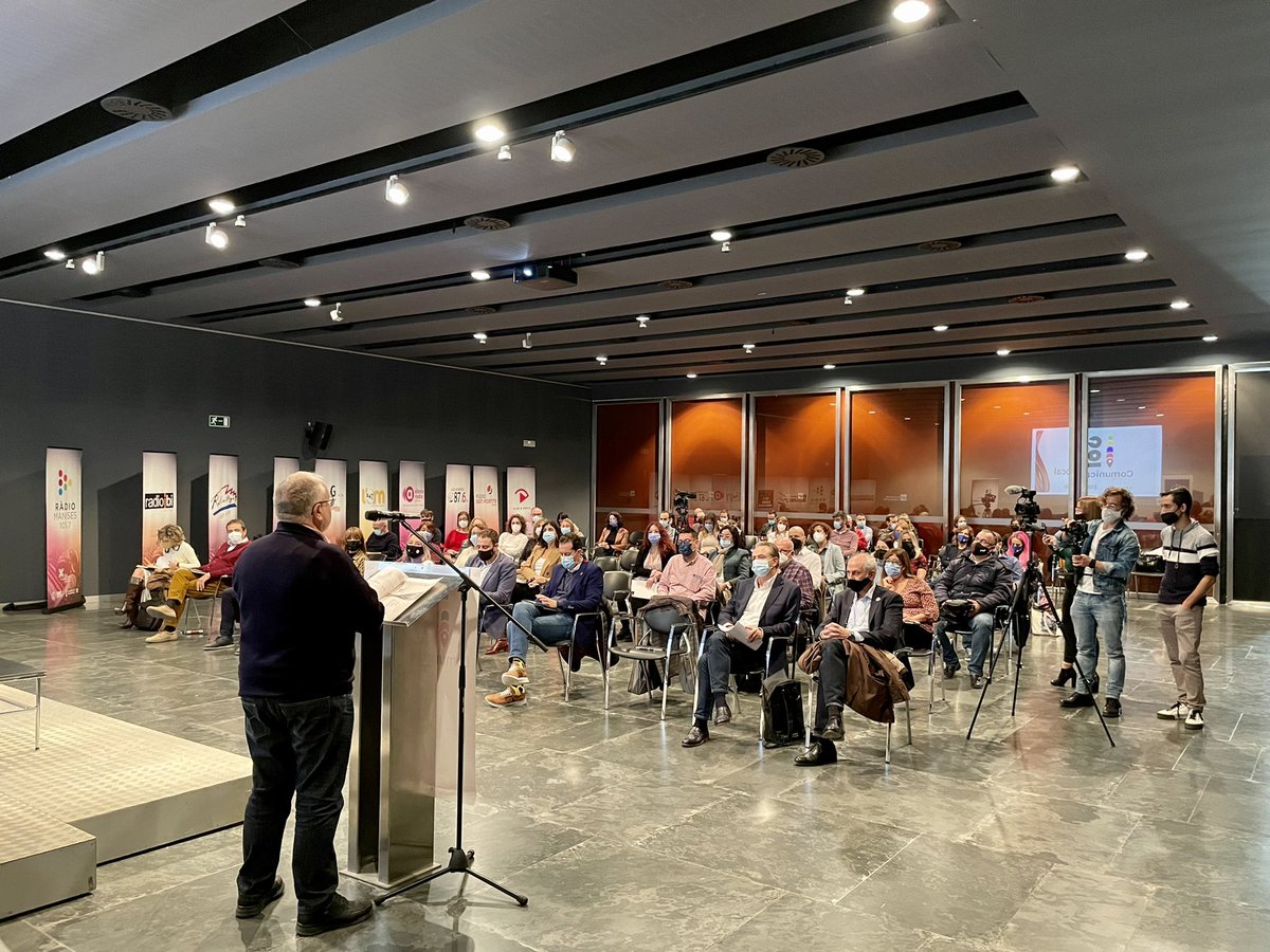 radiomanises's tweet photo. I Encuentro de Comunicación Local 2021 @MuVIM #MediosDeComunicación #Prensa #Radio #XEMV #FVMP @generalitat https://t.co/tXPtlH8Tcj