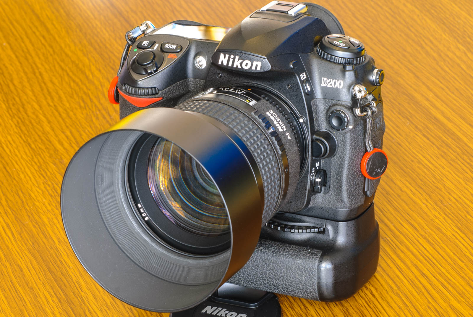 Nikon D200と D300 (レンズはカビ有りの為おまけ) D200によく似合うレンズ | ほぼジャンクな機材で綴る写真の魔法