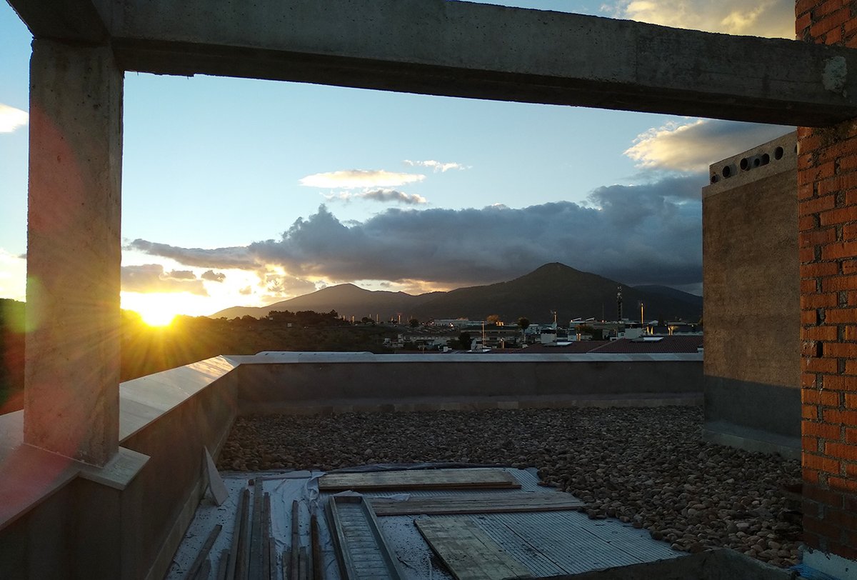 emarchitects's tweet photo. El atardecer desde uno de los áticos del #ResidencialLaVega en San Martin de Valdeiglesias.
Últimas viviendas disponibles. Si te interesa esta promoción ponte en contacto con nosotros. https://t.co/gzzxhckEgK