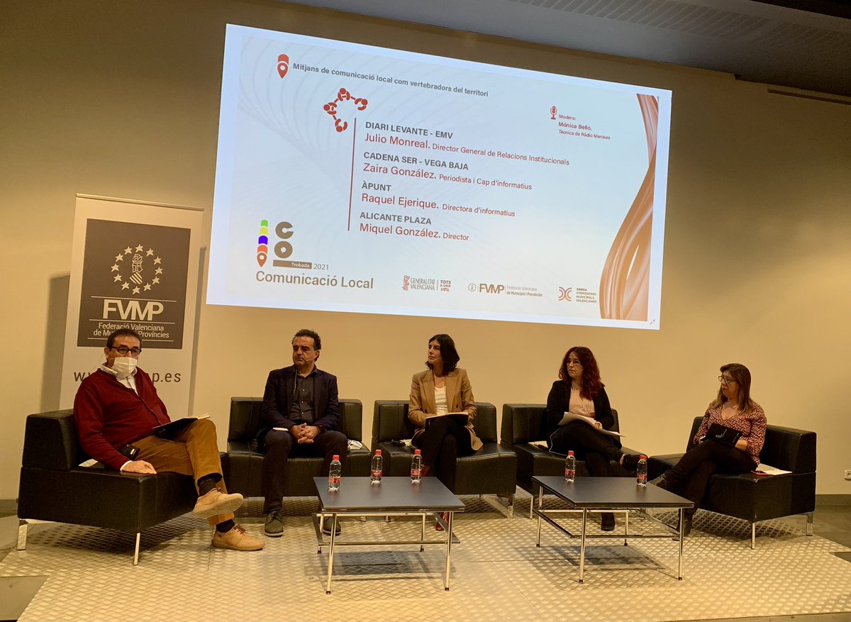 radiomanises's tweet photo. La nostra companya Mònica Bello (@BelloArazo) és l’encarregada de moderar la mesa “Mitjans de comunicació local com a vertebradors del territori” en la #ITrobadaComunicacióLocal #fvmp #xemv https://t.co/7pDklMkQq5