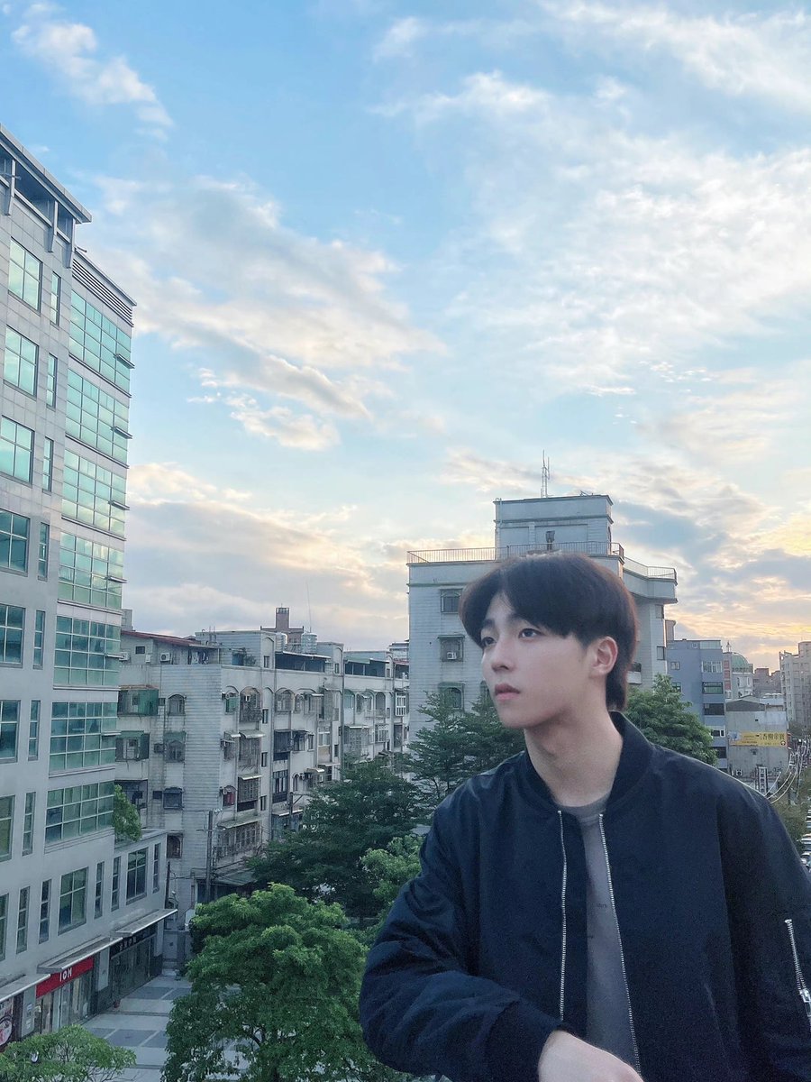 godlinongs's tweet photo. 211106 陳立農工作室 weibo update

“1106 Saturday”

#CHENLINONG #陈立农 https://t.co/Hae31QLn48