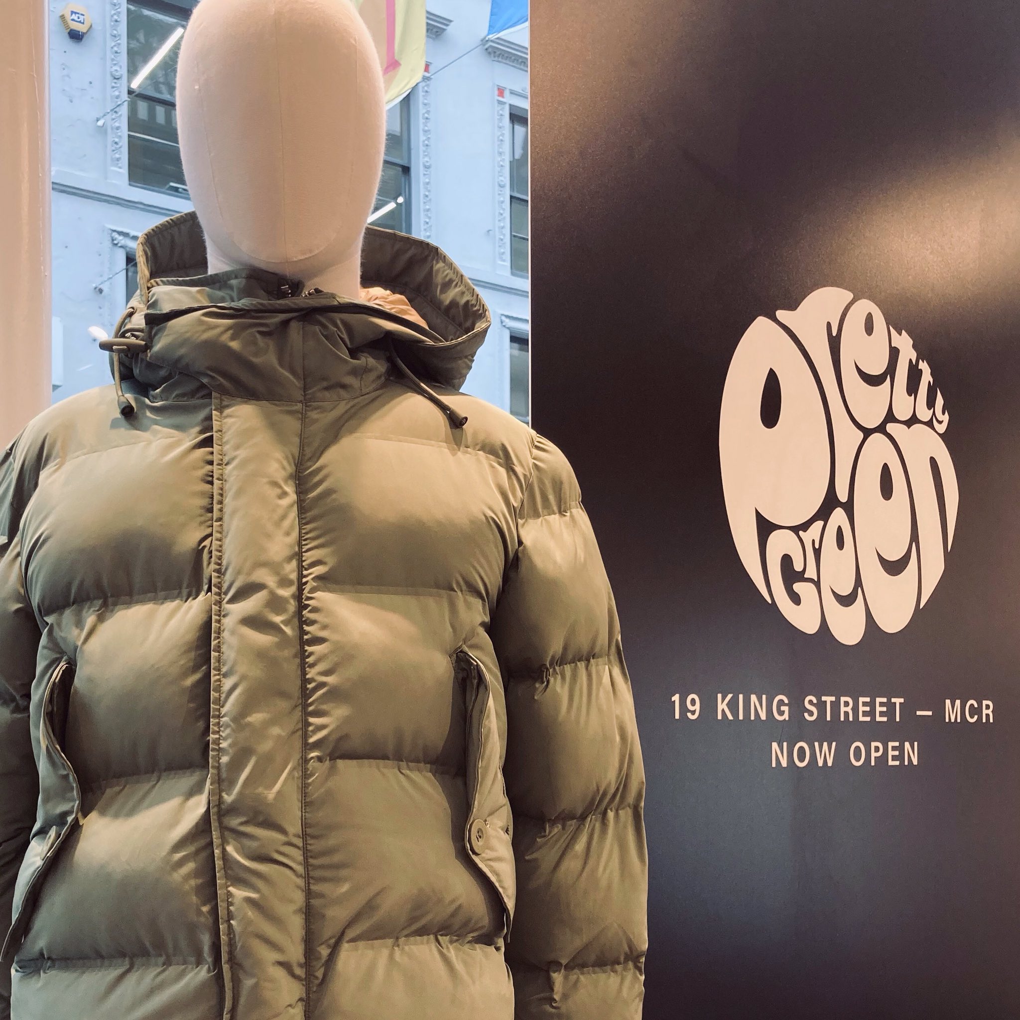 Pretty Green Manchester on X It s getting cold out Come and check out our new range of thermo bonded puffer jackets each made from a water resistant outer shell and lined